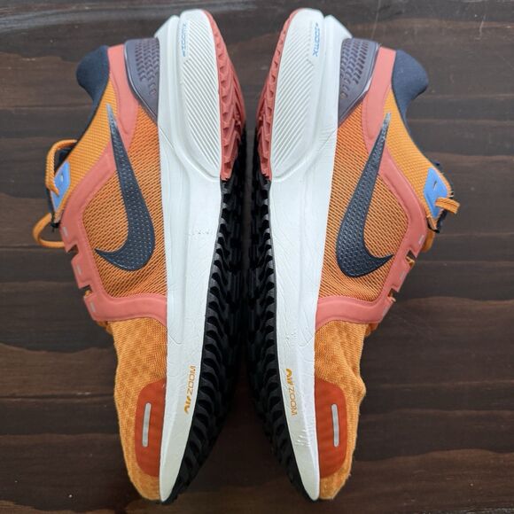 Size 10.5 - Nike Air Zoom Vomero 16 Light Curry Dark Obsidian - Picture 7 of 10